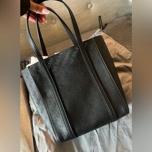 Balenciaga Everyday Tote